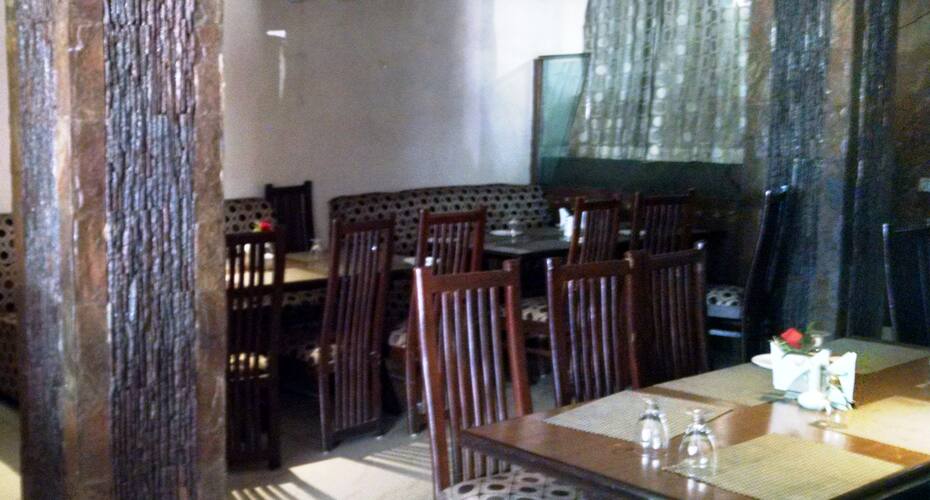 Hotel Paras, Jabalpur 4